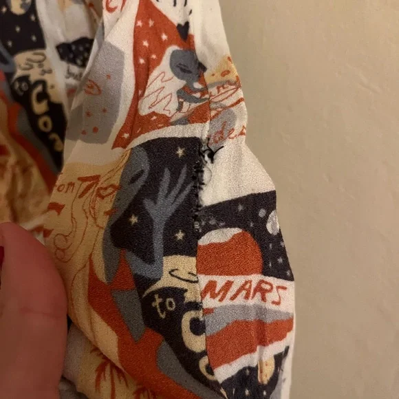 Revolve mini dress with slit - Picture 3 of 3